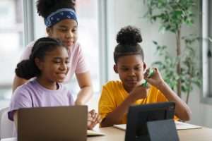 Kids studying in tutoring class at iGuide Academy